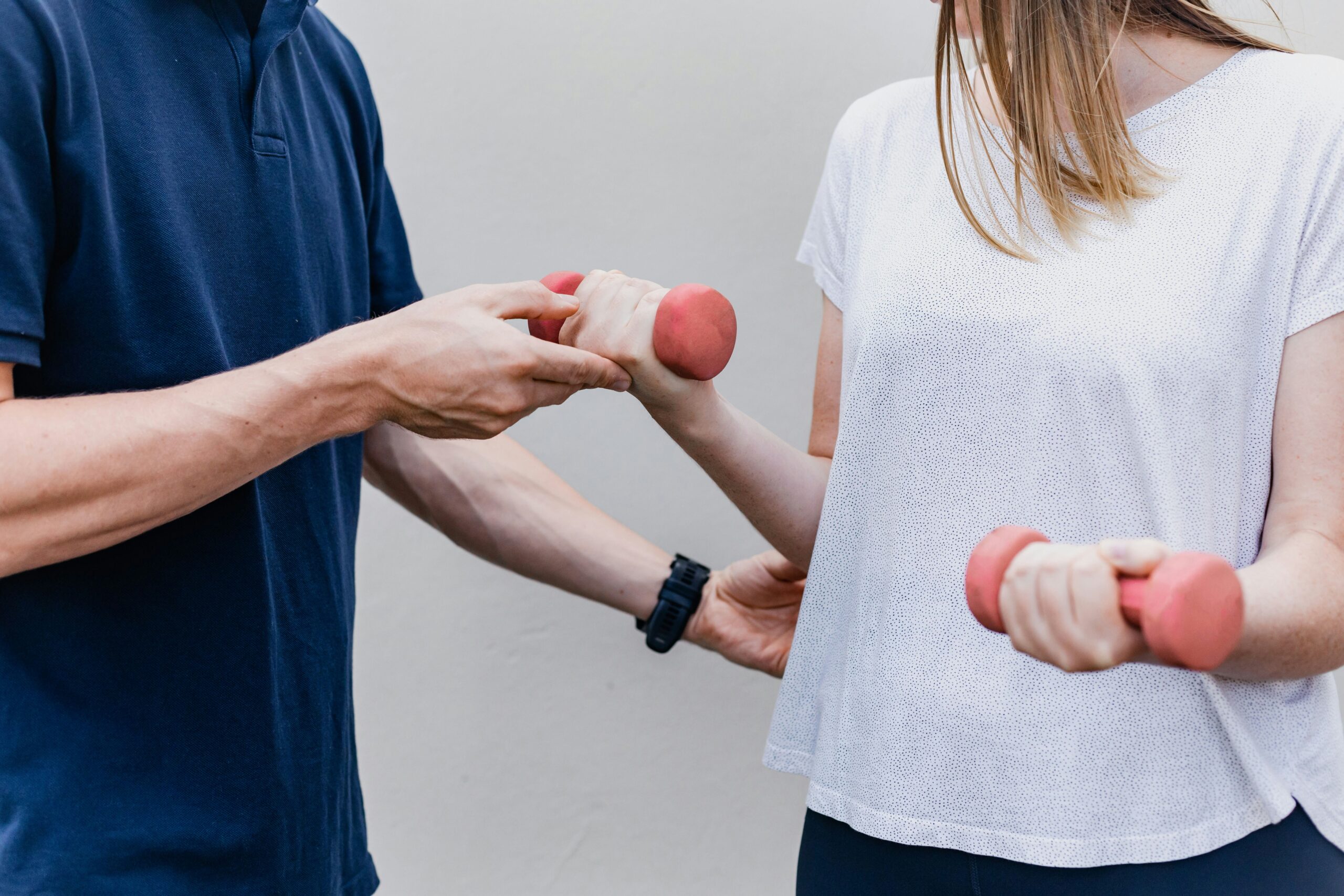 Post operatief sporter met fysiotherapeut Post operatief sporter met fysiotherapeut